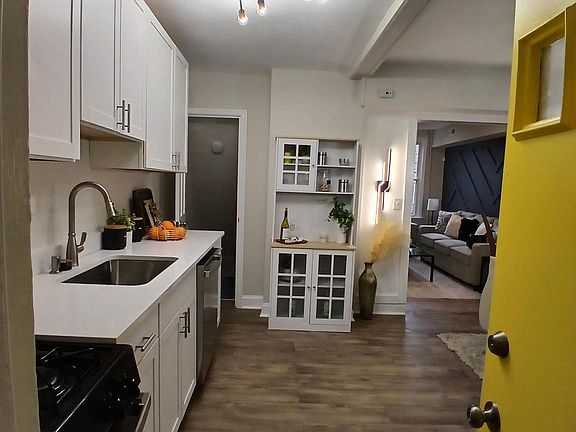 2nd image of 3323 Elmley Ave