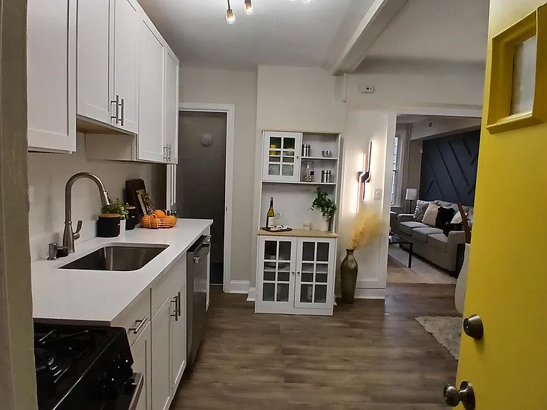 3323 Elmley Ave — Photo 2