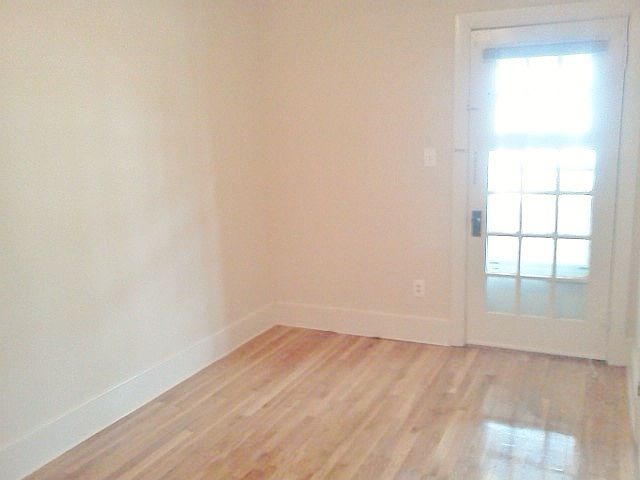 2nd image of 367 Hanover St APT 1