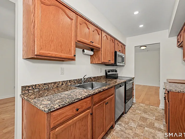 73 Riverside Ave #3A — Photo 12