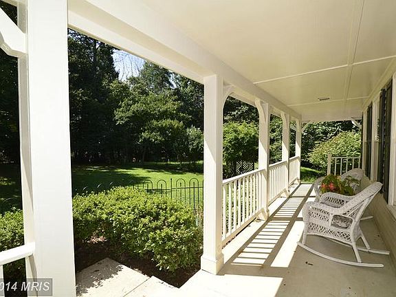2nd image of 6178 River Forest Dr