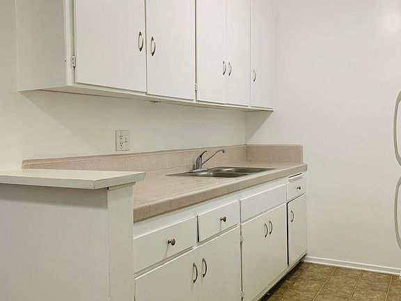 4th image of 11958 Mayfield Ave APT 6