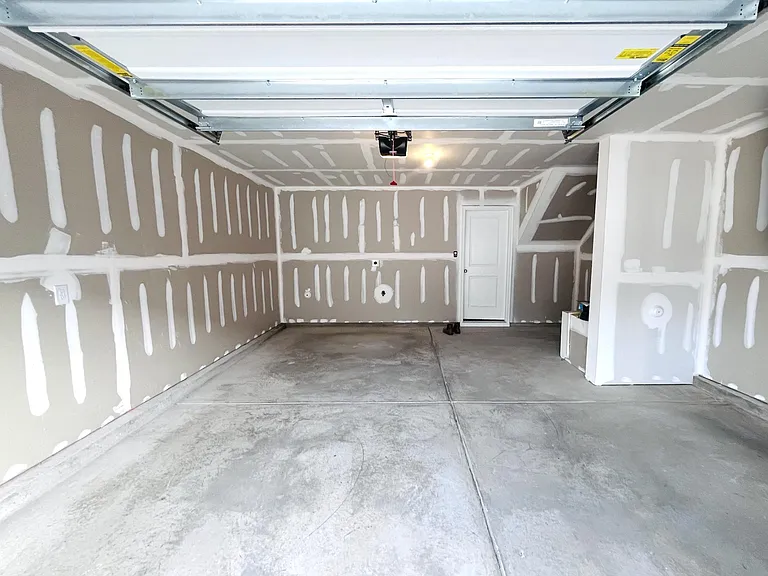 153 Summer Violet Ln — Photo 4