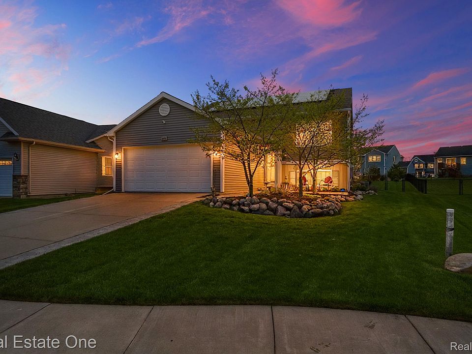 1st image of 3513 Amber Oaks Dr