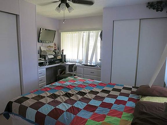 5th image of 2752 Vine Ln