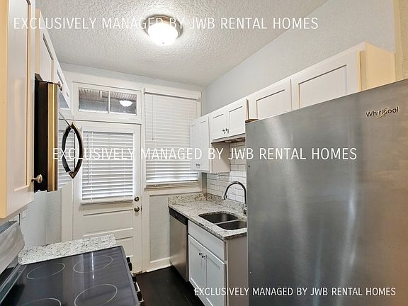 3rd image of 1030 Stockton St APT 3