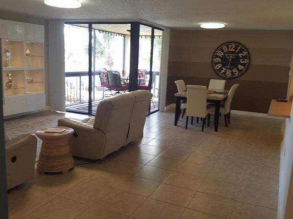 3rd image of 2025 Lavers Cir APT D302