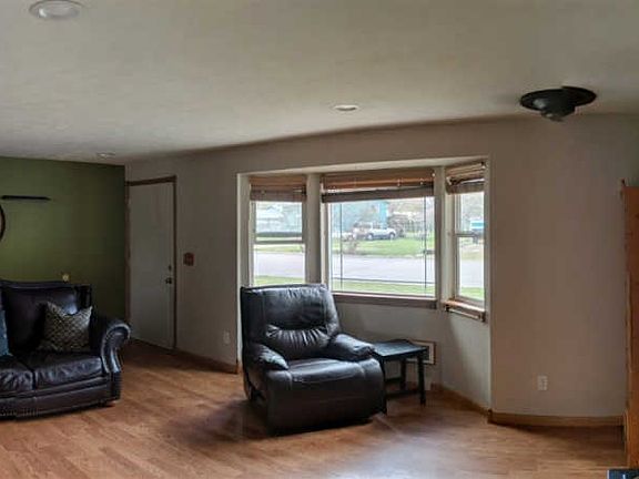 3rd image of 26810 E Eastland Ave