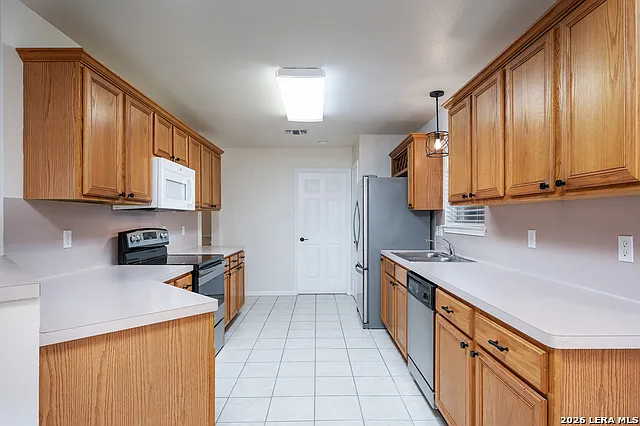 963 River Rock — Photo 14
