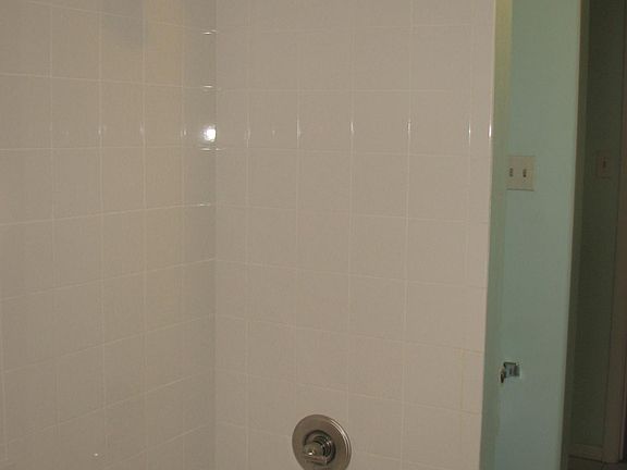 5th image of 4304 Maryland Ave