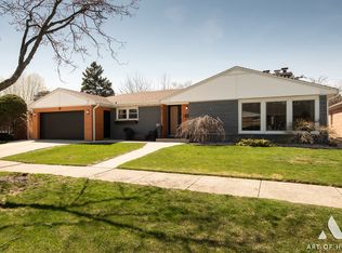 900 Tomawadee Dr, Park Ridge, IL