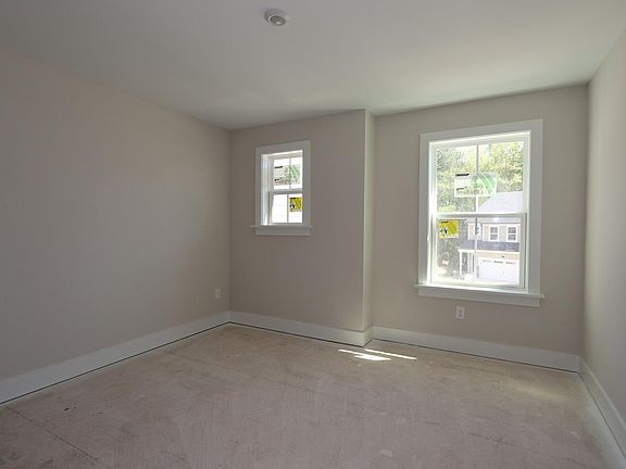 4th image of 2918 Walden Rd