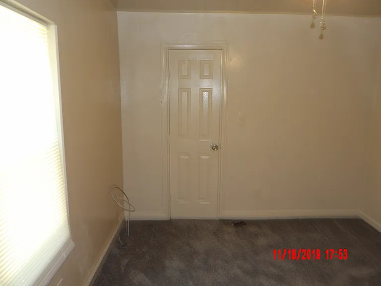 1716 N Jordan Ave — Photo 12