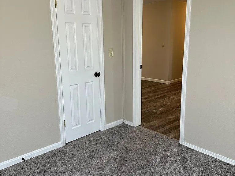 417 N Walnut St — Photo 21