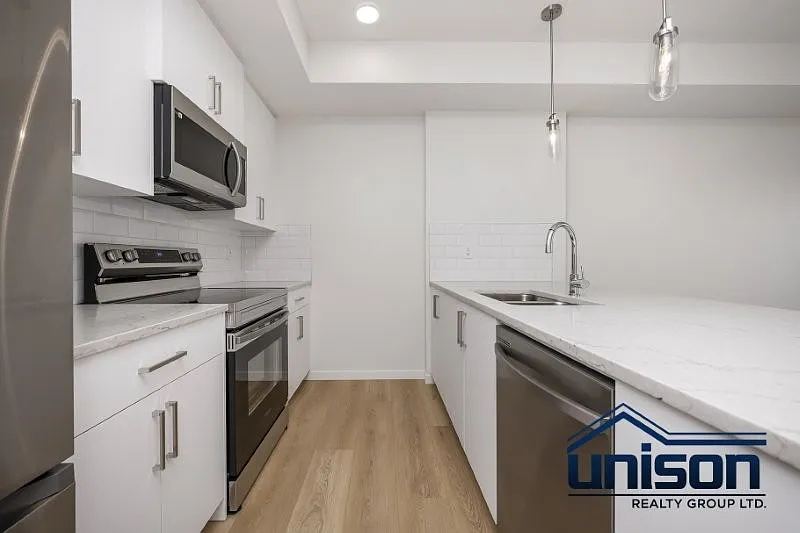 2 bed, 837 sqft, $1,850 — Photo 2