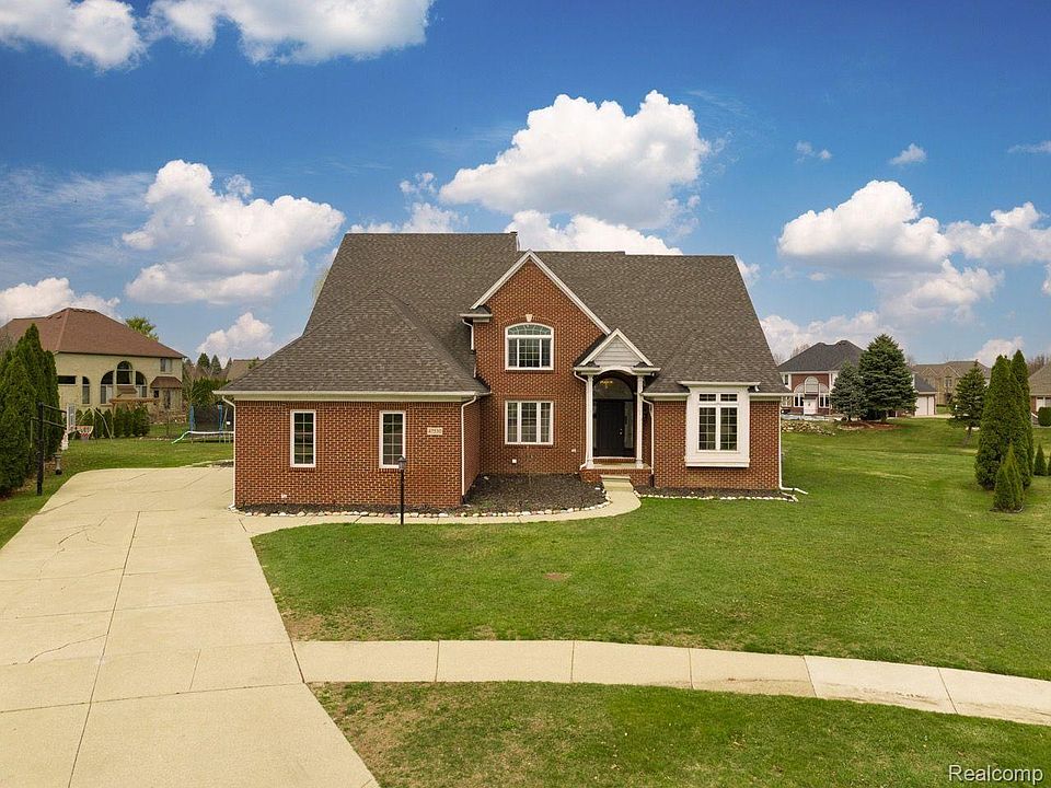 1st image of 47530 Echo Ct
