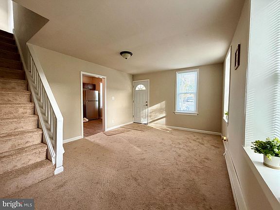 5th image of 451 N Warren St