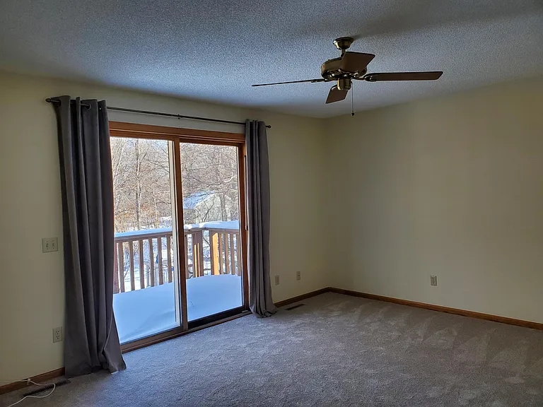 430 Zinnia Ln N — Photo 20