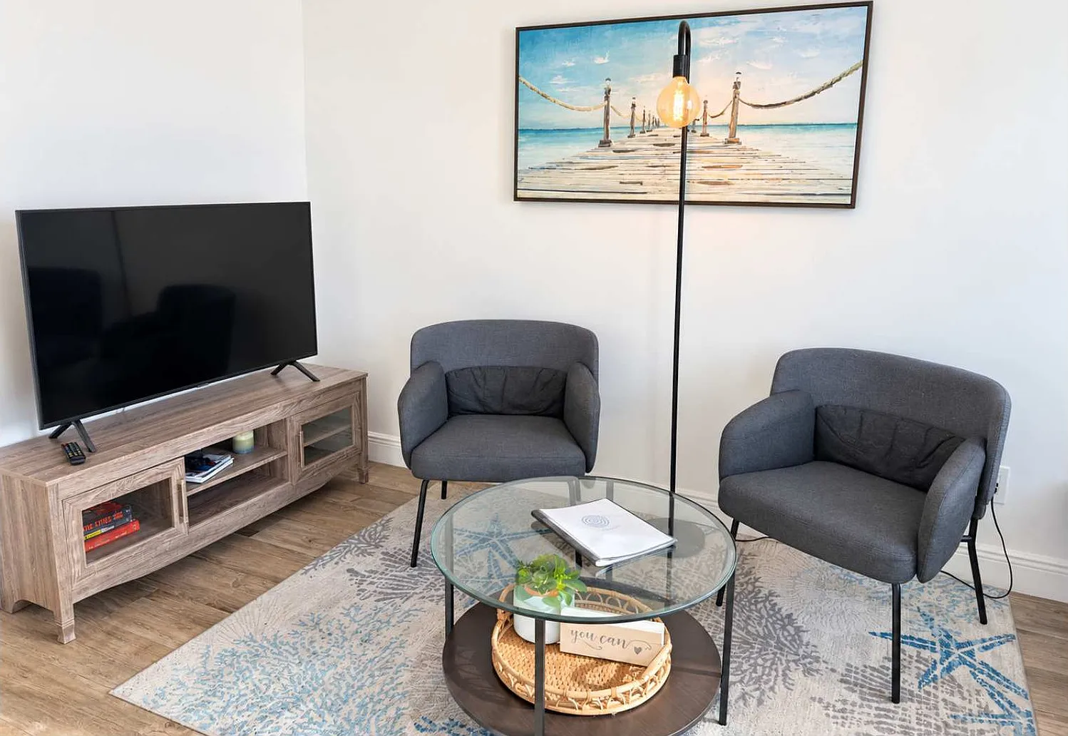 1 bed, 1.0 bath, 592 sqft, $2,436 — Photo 3