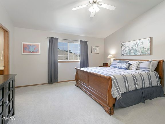 2nd image of 1607 W Orchard Ave
