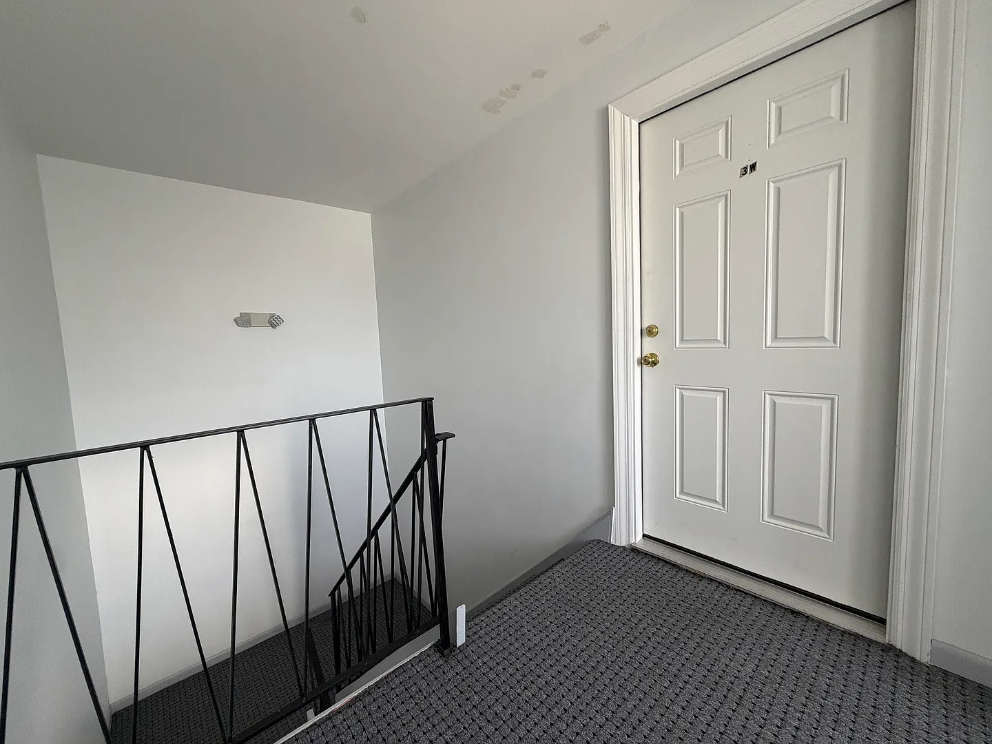 2 bed, 1000 sqft, $1,600 — Photo 2