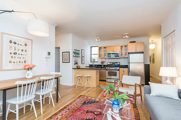 Sold by Owner | media 9