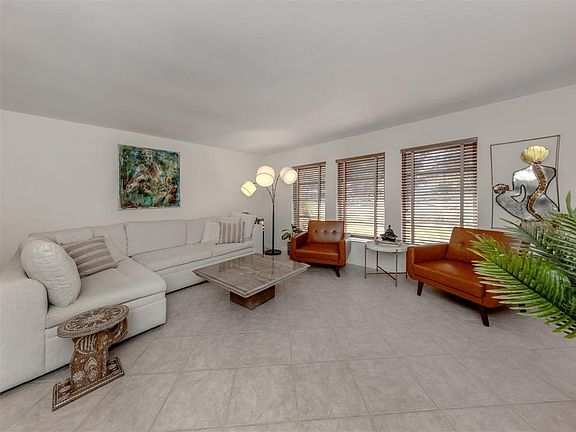 4th image of 317 MONET DRIVE
