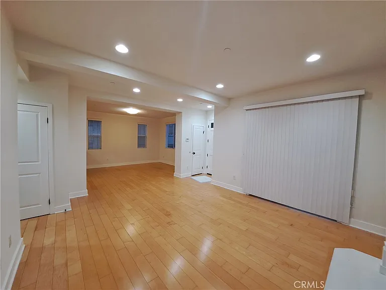 6300 Honolulu Ave #101 — Photo 9