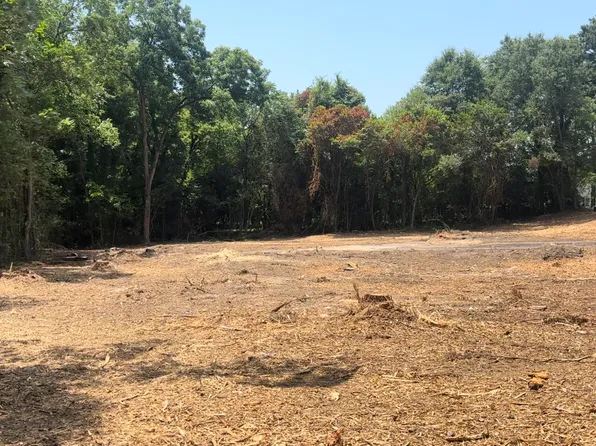 3077 Dempsey Ave, Macon, GA 31204