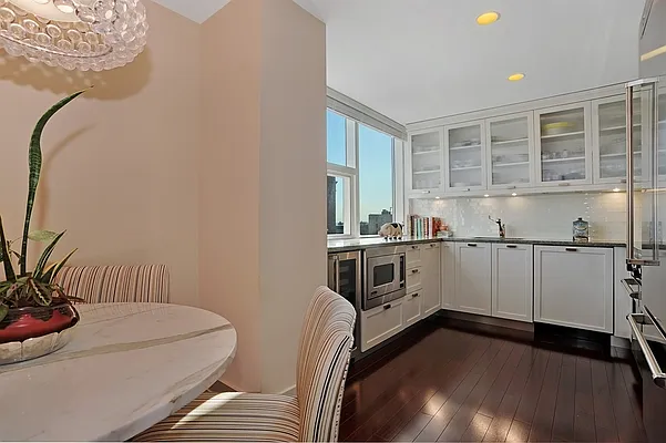 Sold by Corcoran | media 6