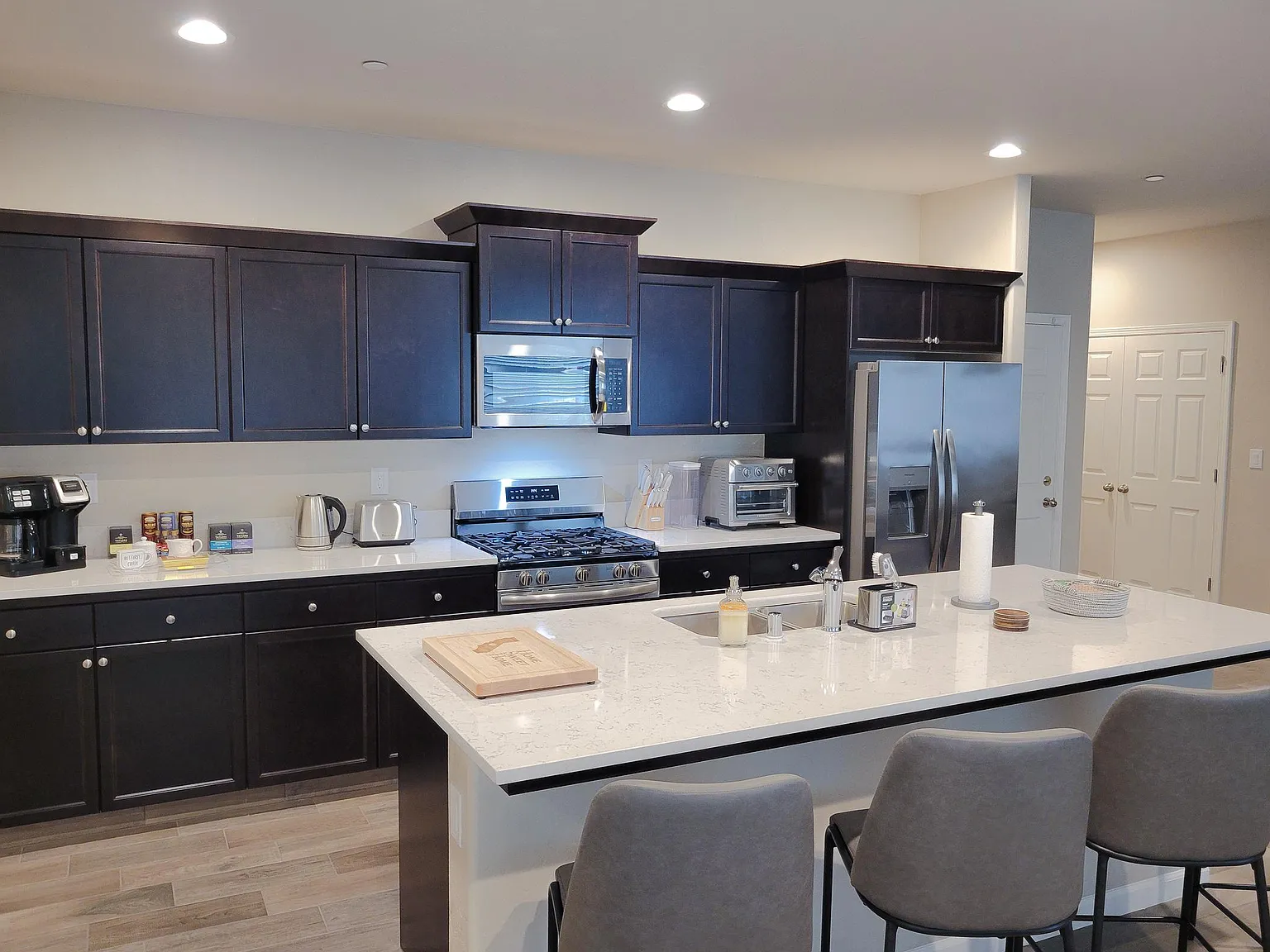 4341 Oak Knoll Rd — Photo 2