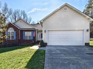 2905 Holcroft Ct, Matthews, NC 28105