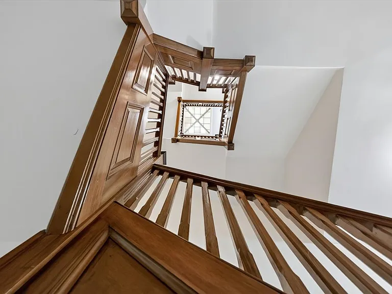138 Sewall Ave #C — Photo 42