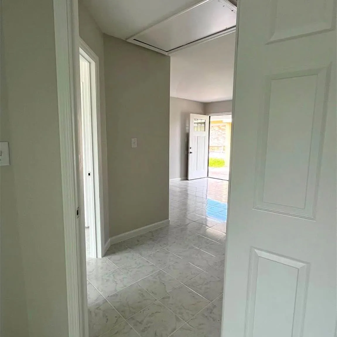 2 bed, 1.0 bath, 1305 sqft, $1,350 — Photo 4