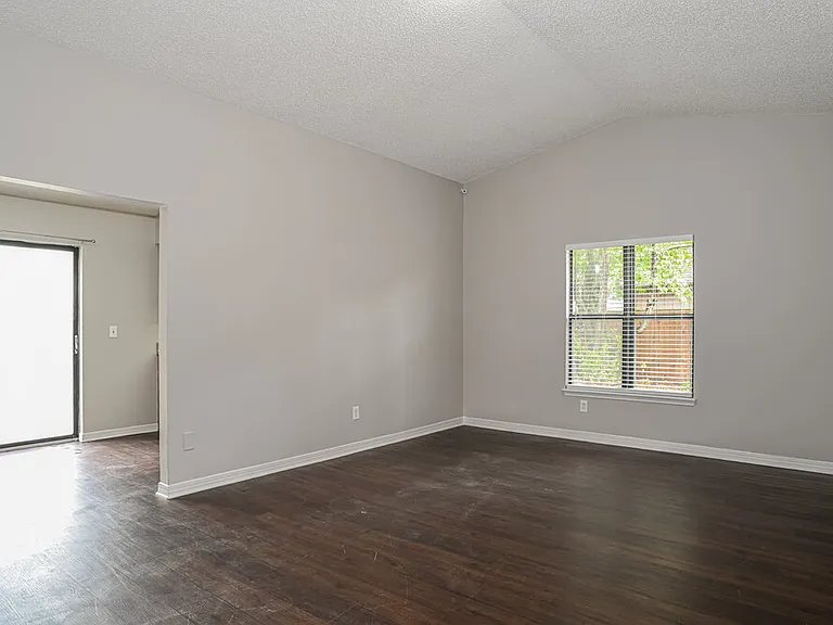 6221 Alfredo Dr W — Photo 3