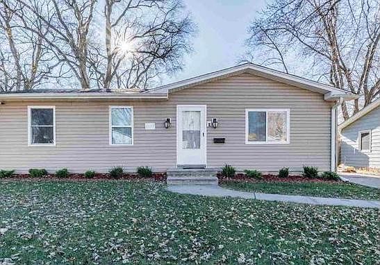 1st image of 6117 Park Lane Dr