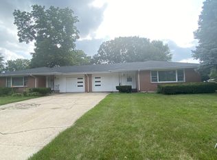 1207 Eastview Rd, Rockford, IL 61108