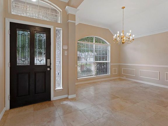 2nd image of 3521 Stone Creek Ln S