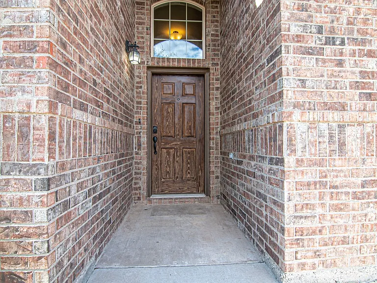 6612 Colony Rd — Photo 2