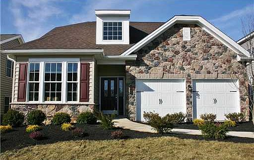 1st image of 419 Independence Ln #204
