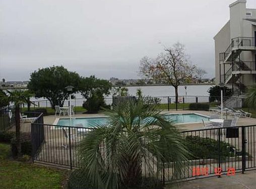 5th image of 1580 Harbor Dr Unit 114
