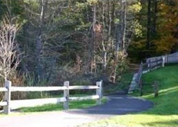 4th image of 22 Footbridge Ln