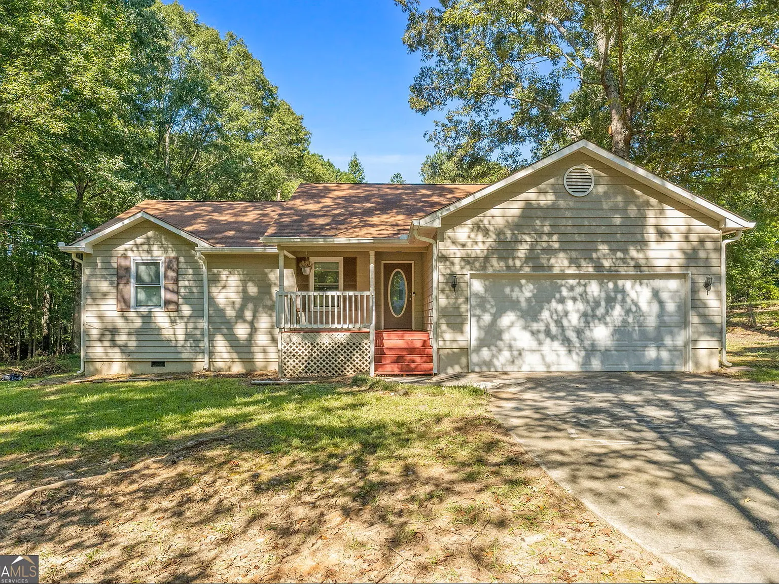 3 bed, 1395 sqft, $1,950 — Photo 1