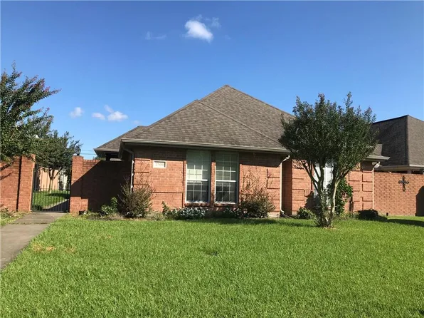 2506 Peace Dr, Lake Charles, LA 70611
