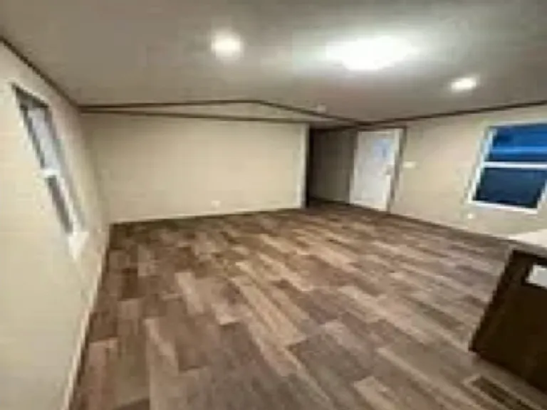 525 Kelly Rd #6 — Photo 4