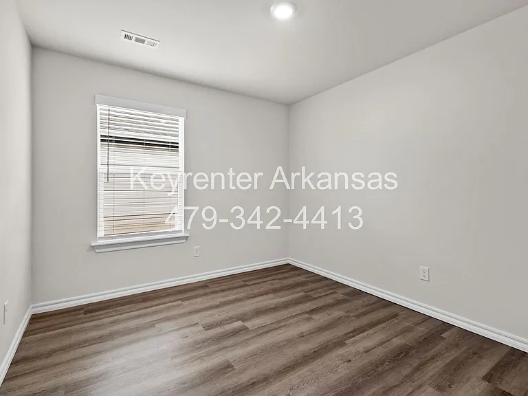 1324 Chavis St — Photo 23