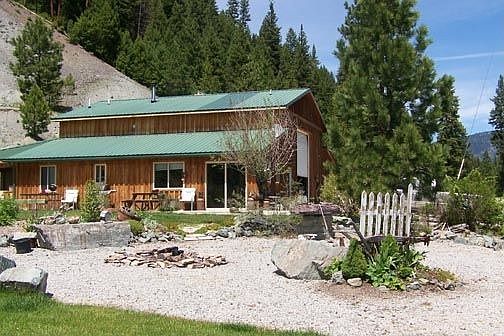 2nd image of 7177 Graves Creek Rd