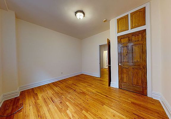3rd image of 324 W 84th St APT 14