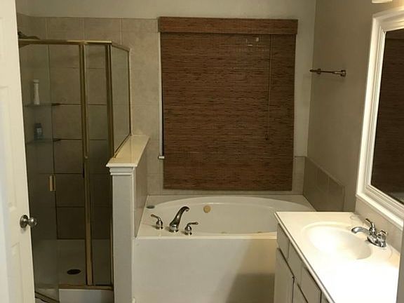 4th image of 4843 Kingsway Dr