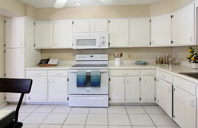 Alpine Village Apartments — Photo 21